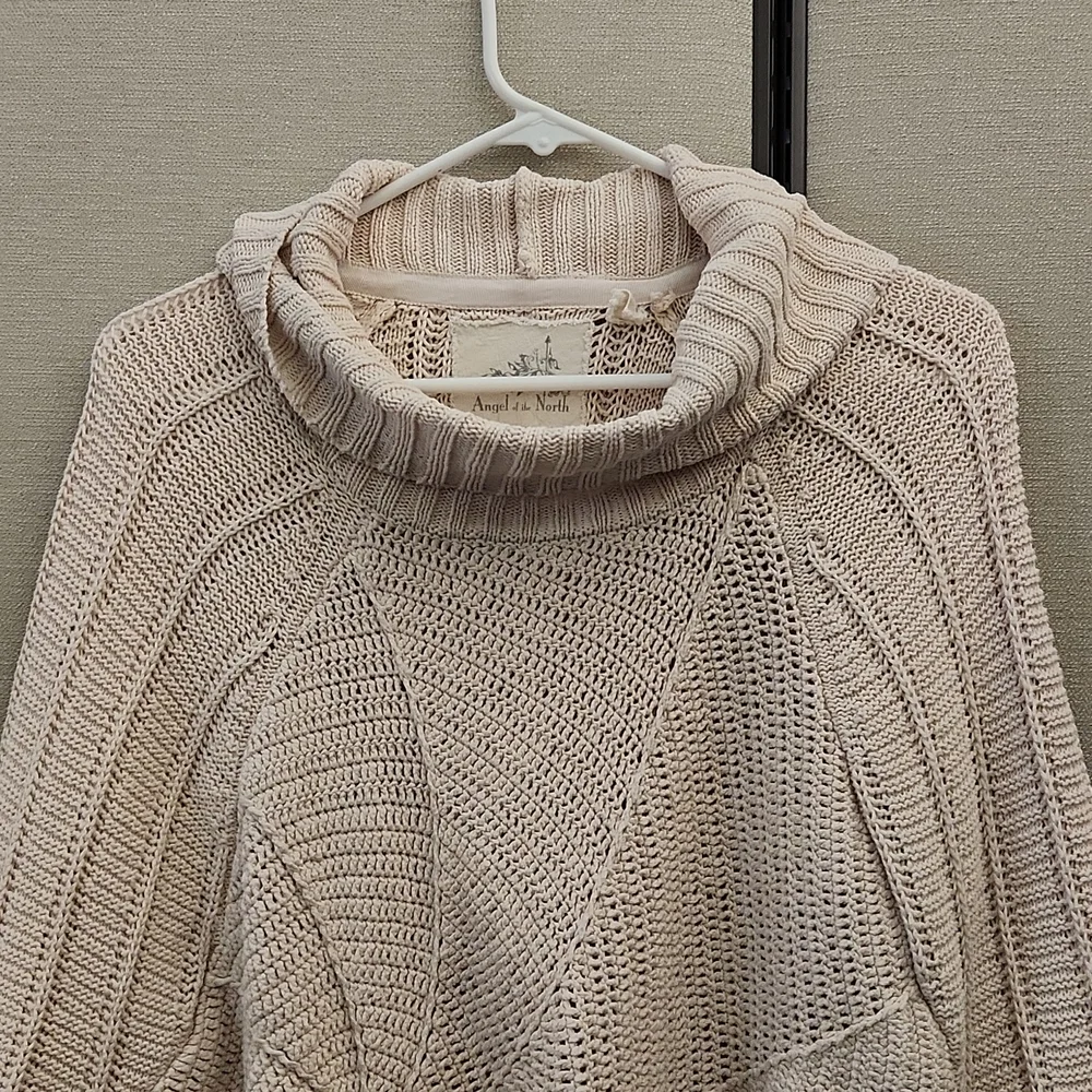 Angel of the North Sweater Size Small - Picture 2 of 14